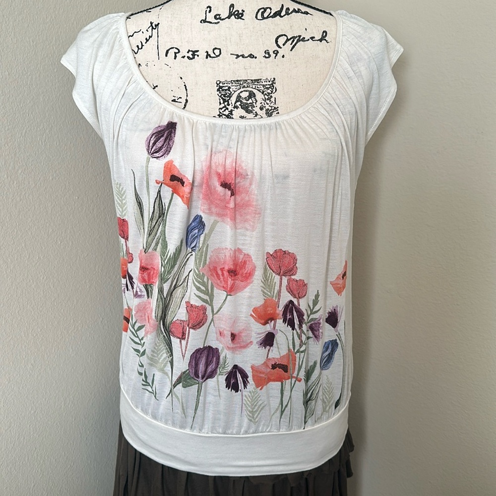 H&M Women's White Pink Floral Cap Sleeve Scoop Neck Blouse XS